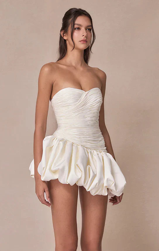 Alia | Robe de cocktail mini drapée bustier ballon pour femme