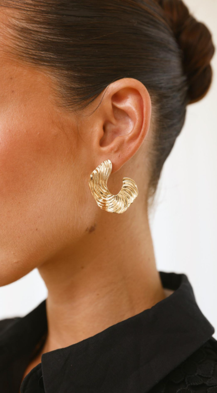 Harper | Boucles d'oreilles femme dorées texturées ondulées