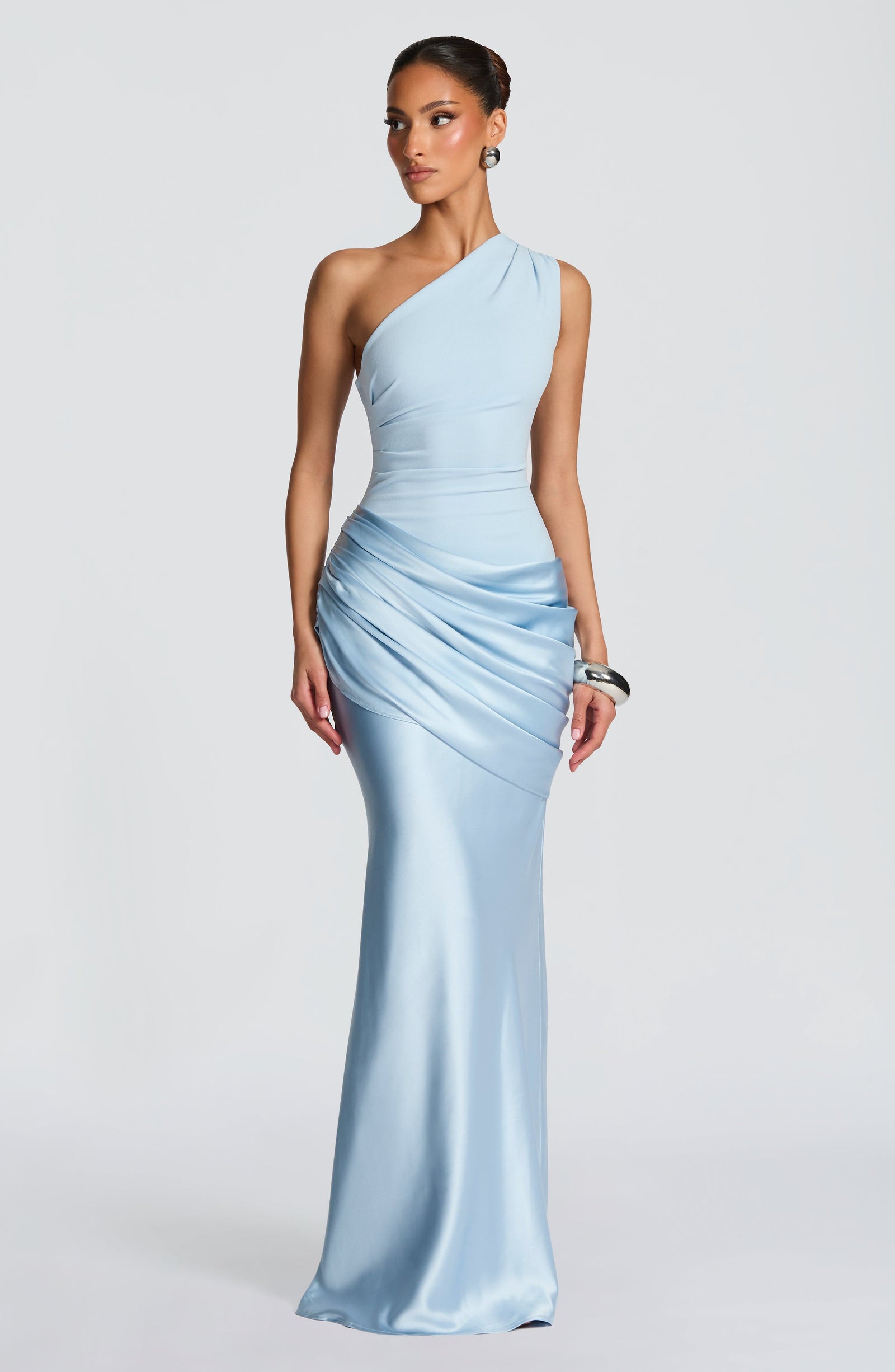 Ophelia | Robe longue asymétrique pour invitée de mariage