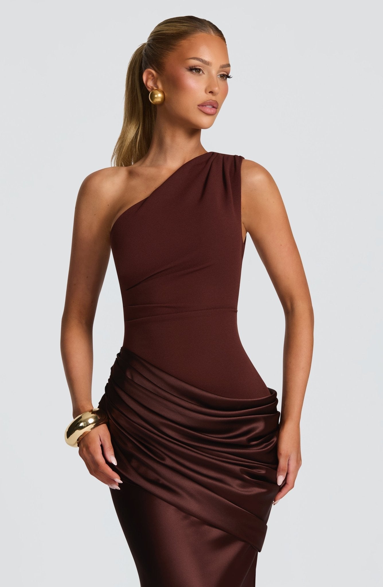 Ophelia | Robe longue asymétrique pour invitée de mariage