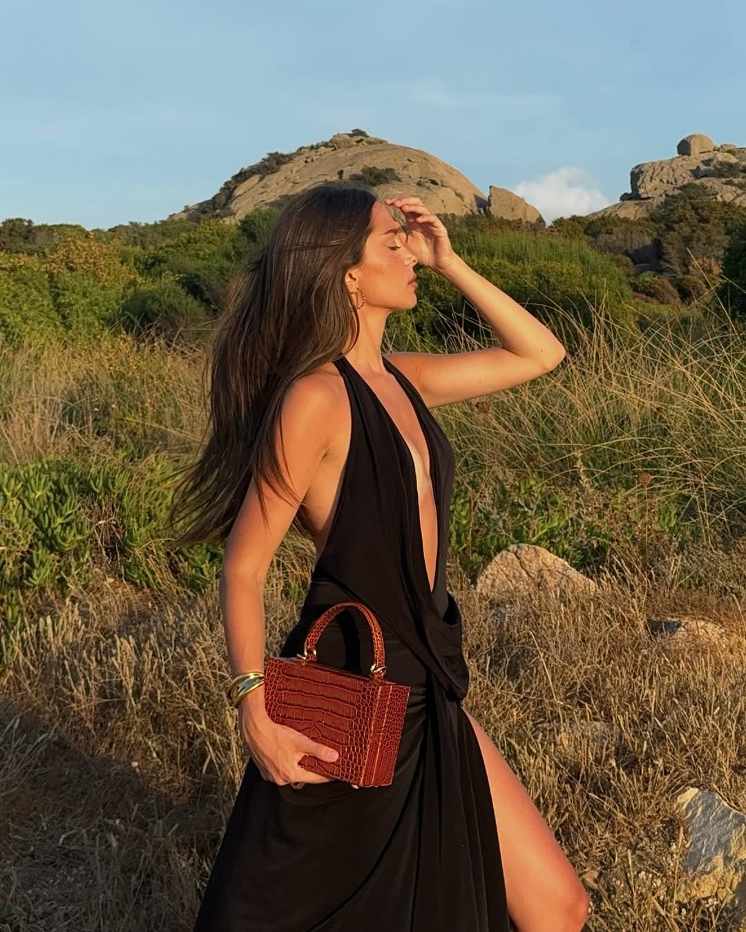 Lilith | Robe longue d'été dos nu et ras-du-cou pour femme