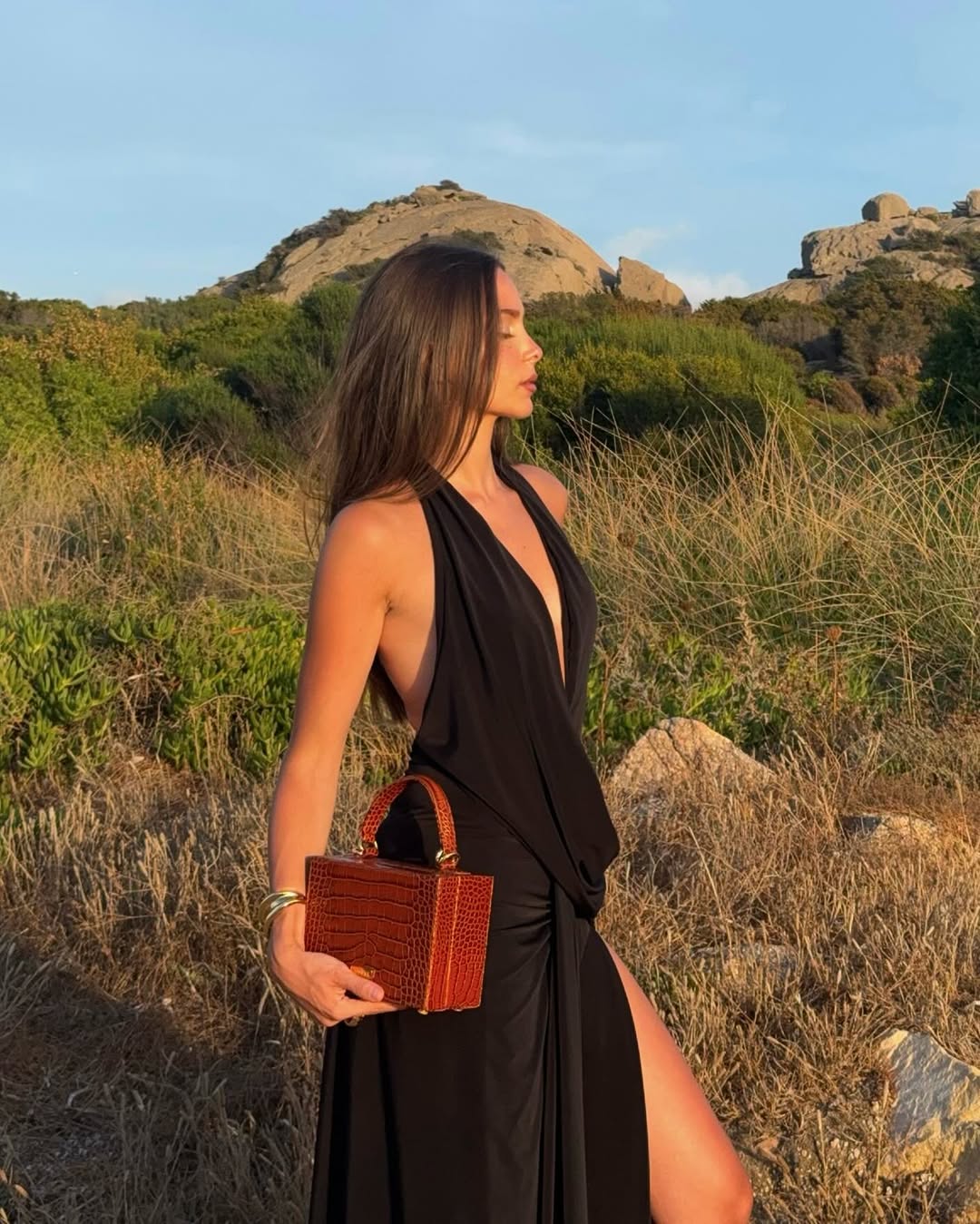 Lilith | Robe longue d'été dos nu et ras-du-cou pour femme