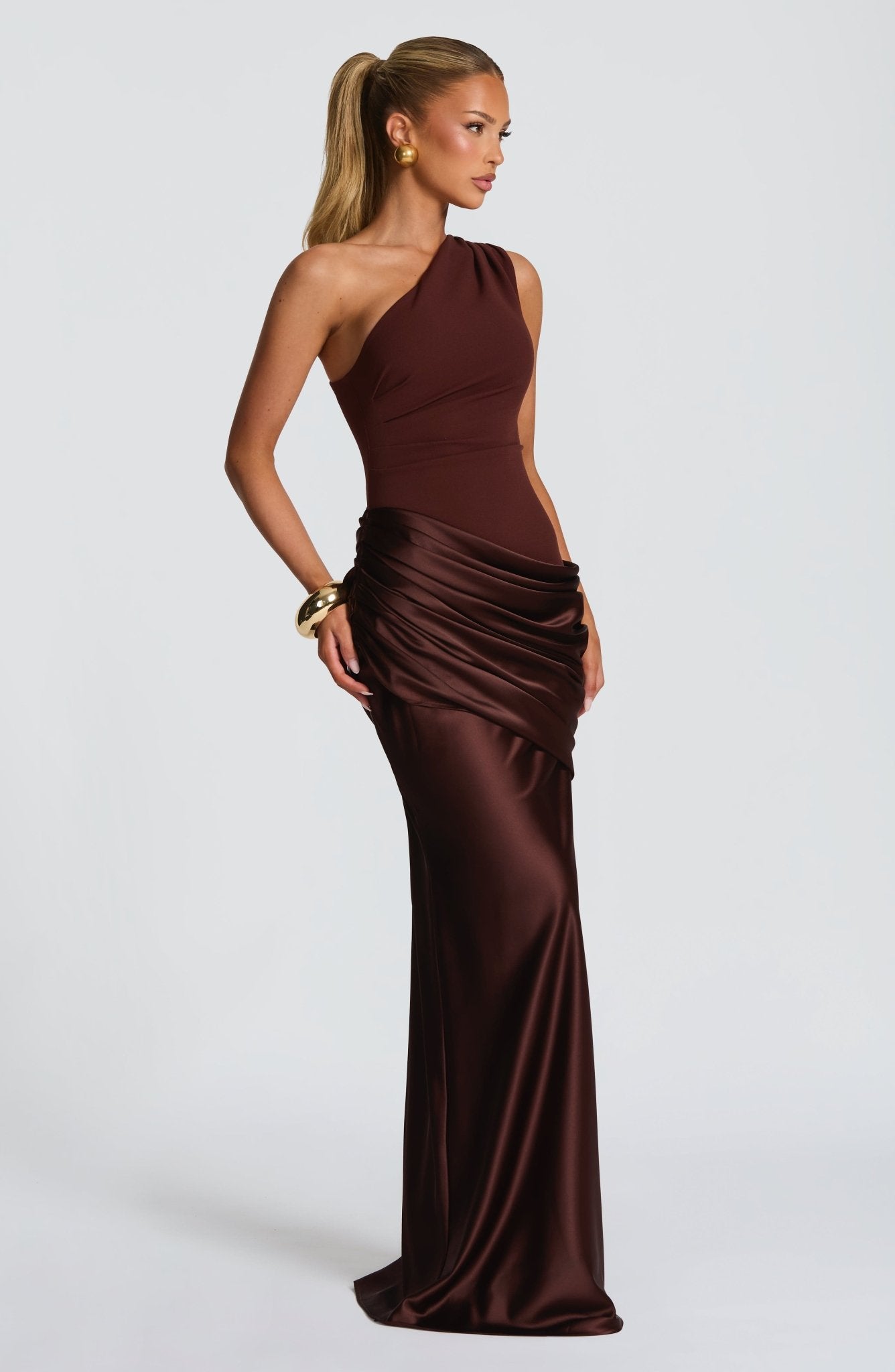 Ophelia | Robe longue asymétrique pour invitée de mariage