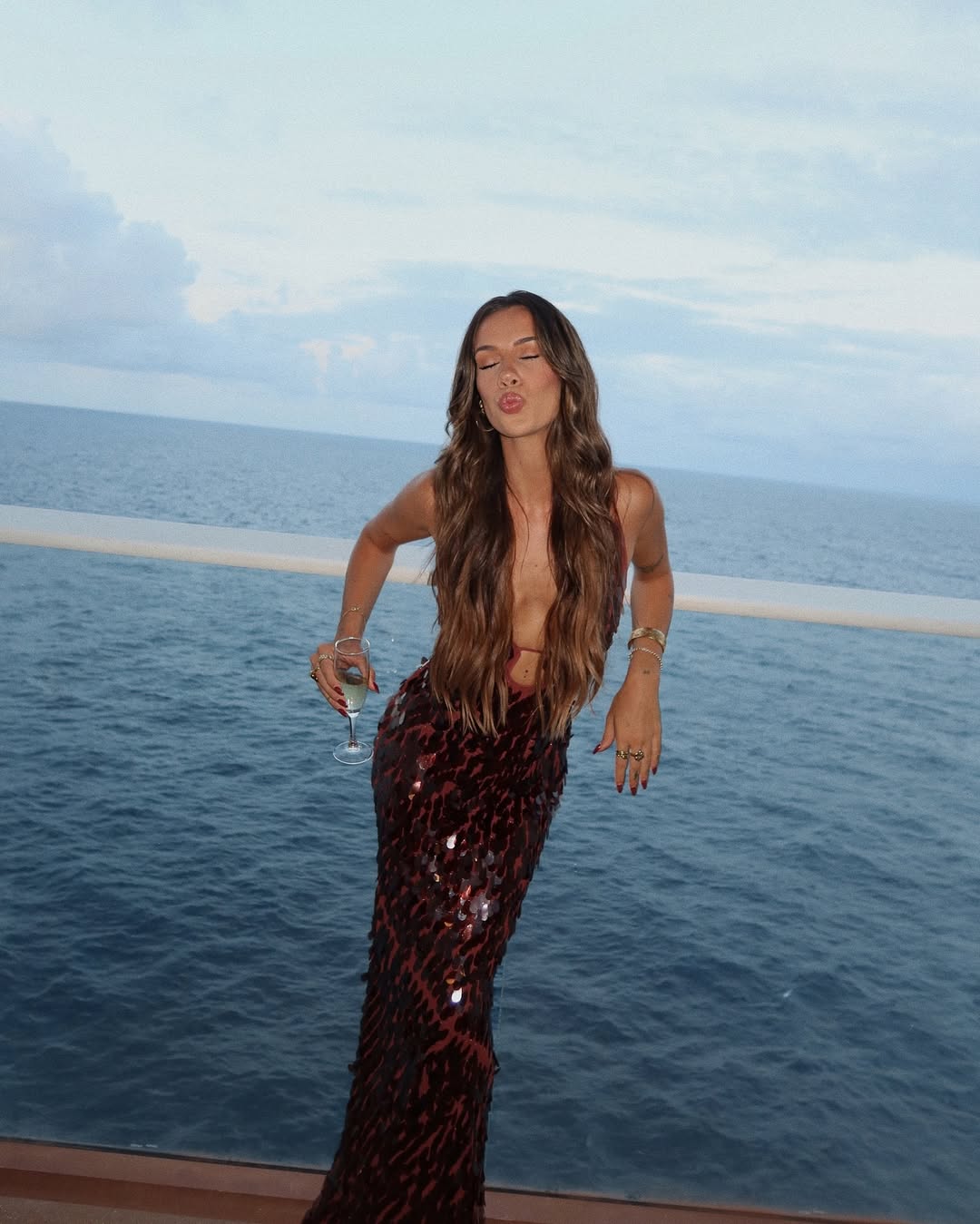 Veronica | Robe longue de bal sans manches à sequins pour femme