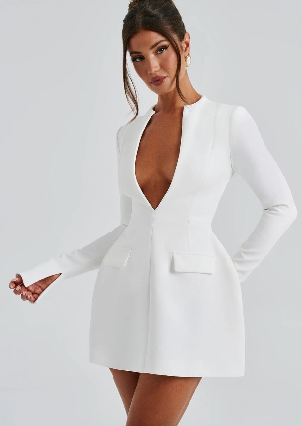 Vera | Robe-blazer courte à décolleté en V profond et manches longues pour femme
